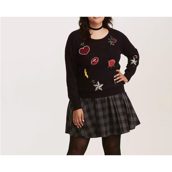 Torrid Sweater Black Embellished Patches Pullover Plus Size 1X - Picture 6 of 6